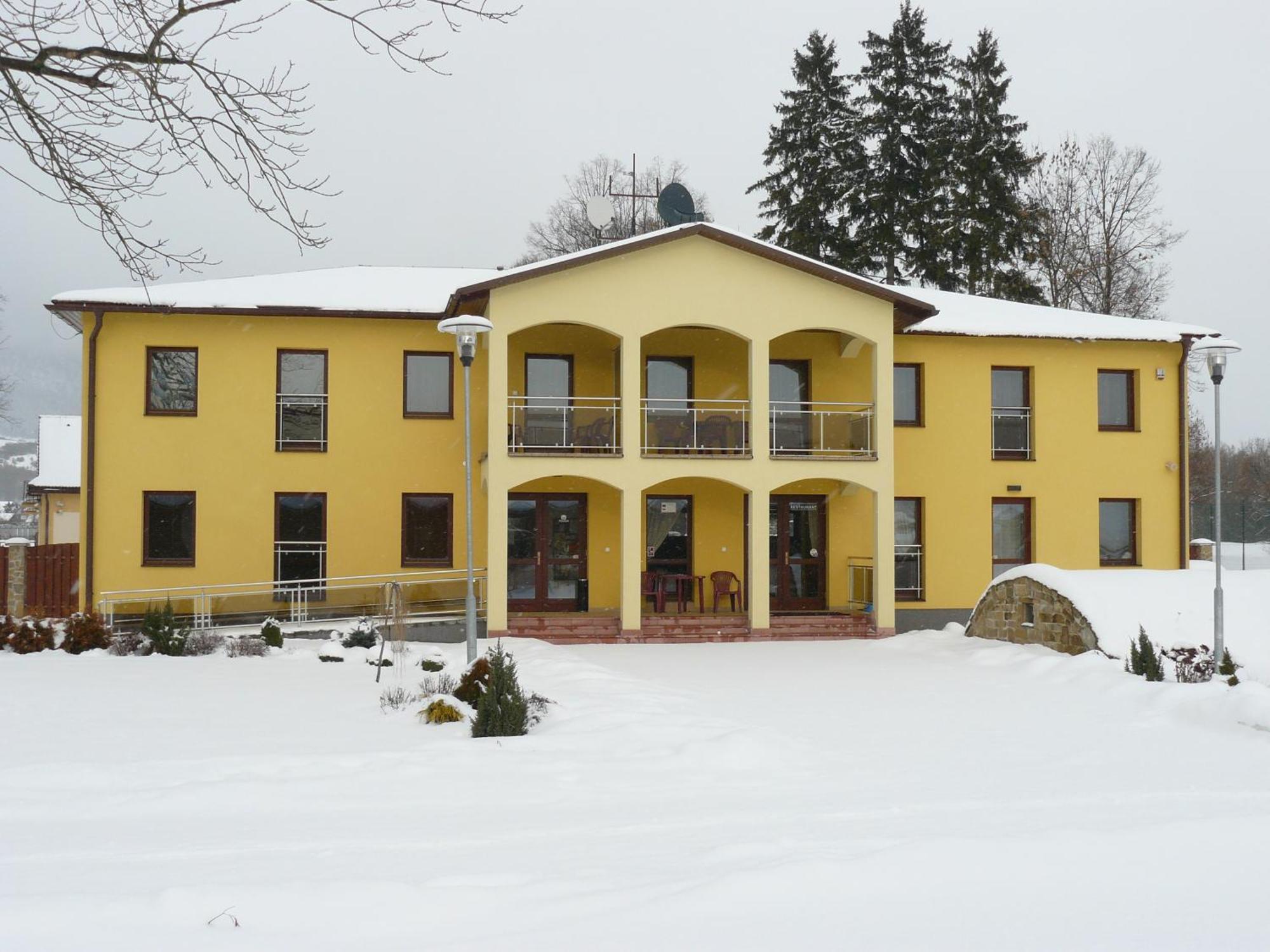 Liptovská Sielnica Wellness Villa Liptov מראה חיצוני תמונה